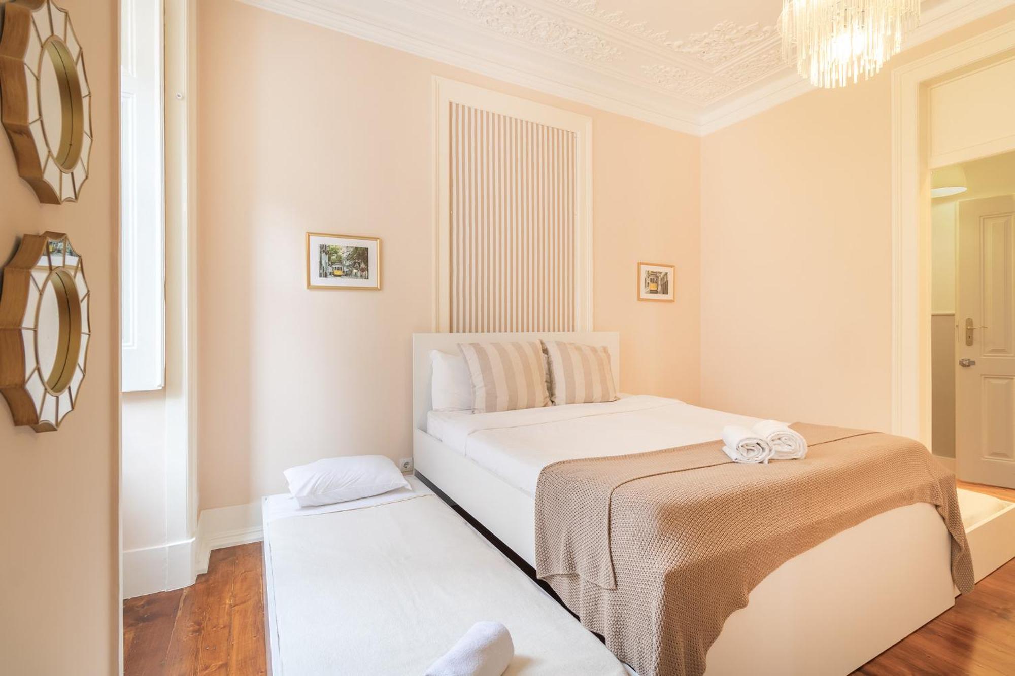 Principe By Central Hill Apartments Lisbon Luaran gambar